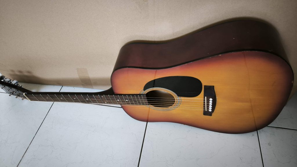 thương hiệu guitar Nhật Bản, âm thanh guitar Corsa, kinh nghiệm chọn mua guitar Nhật bãi,